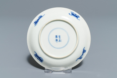 Een gevarieerde collectie Chinees blauwwit porselein, Kangxi