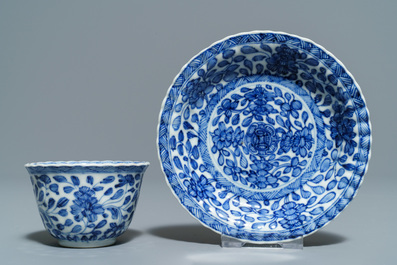 Une collection vari&eacute;e en porcelaine de Chine bleu et blanc, Kangxi