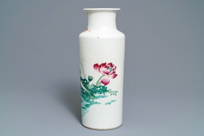 Un vase en porcelaine de Chine famille verte &agrave; d&eacute;cor de canards, 19/20&egrave;me