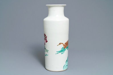 A Chinese famille verte rouleau vase with ducks, 19/20th C.