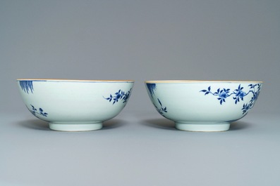 A pair of Chinese blue and white bowls, Yongzheng/Qianlong