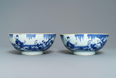 A pair of Chinese blue and white bowls, Yongzheng/Qianlong