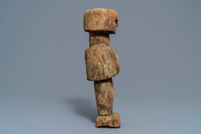 Une figure votive en bois sculpt&eacute;, Dolpa, N&eacute;pal, 19&egrave;me