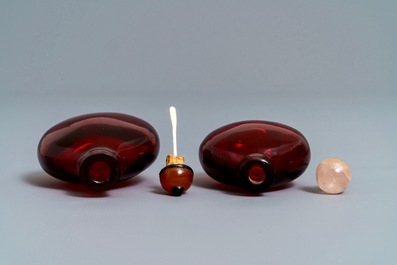 Two Chinese ruby red glass snuff bottles, 18/19th C.