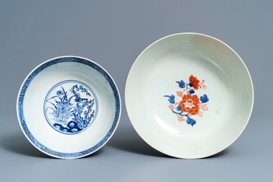 Four Chinese Canton famille rose, Imari-style and blue and white bowls, 18/19th C.