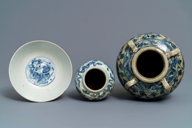 Two Chinese blue and white Swatow jars and a bowl, Ming