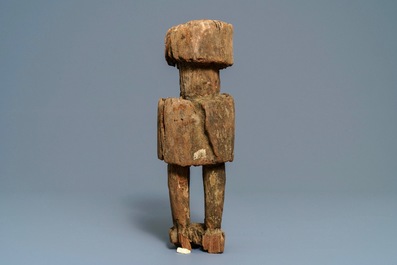 Une figure votive en bois sculpt&eacute;, Dolpa, N&eacute;pal, 19&egrave;me