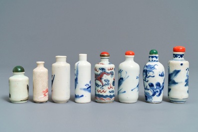 Eight Chinese blue, white and underglaze red snuff bottles, 19/20th C.