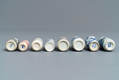 Eight Chinese blue, white and underglaze red snuff bottles, 19/20th C.
