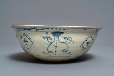 A large Chinese blue and white Swatow bowl, Ming
