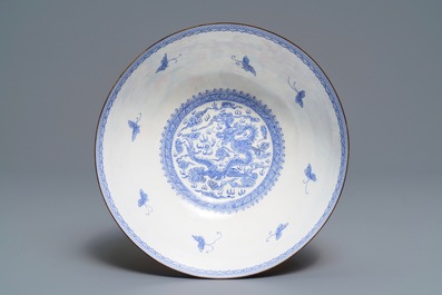 A Chinese famille rose '100 boys' eggshell bowl, Qianlong mark, 20th C.