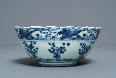A Chinese blue and white bowl and a kraak porcelain 'deer' plate, Wanli