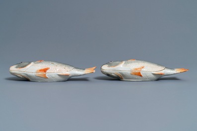 Een paar fraaie Chinese visvormige terrines met deksels, Qianlong