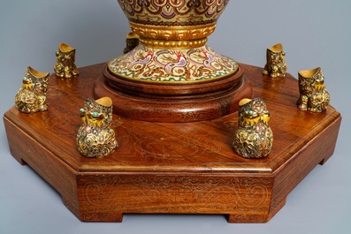A Chinese cloisonn&eacute; replica of the seismograph by Zhang Heng, 20th C.
