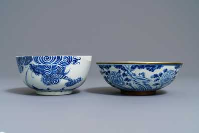 Een collectie divers Chinees 'Bleu de Hue' porselein voor de Vietnamese markt, 19e eeuw