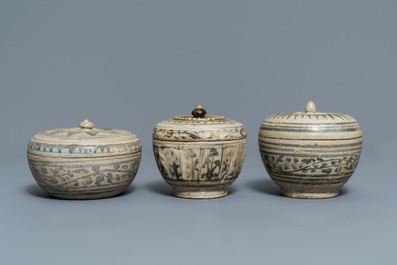 A collection of blue and white Annamese wares, incl. Hoi An Hoard, Vietnam, 14/15th C.