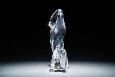Een Frans kristallen model van een kraanvogel, Daum, Nancy, 20e eeuw