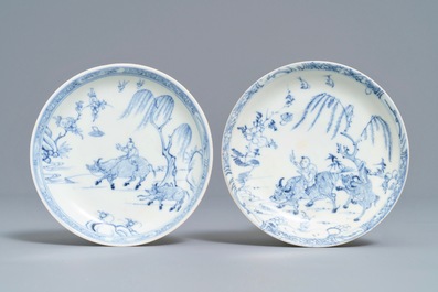 A Chinese blue and white tea caddy and a pair of cups and saucers, Ca Mau wreck, Yongzheng