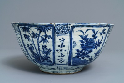 A varied collection of Chinese porcelain, Wanli and later