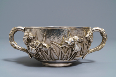 A Japanese silver relief-decorated bowl, 19th C.