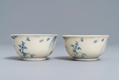 A Chinese blue and white tea caddy and a pair of cups and saucers, Ca Mau wreck, Yongzheng