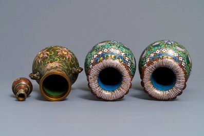 Four Chinese cloisonn&eacute; vases, 19/20th C.
