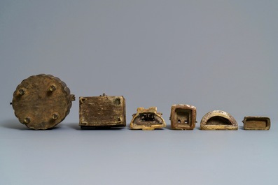 Four Indian Gujarat bronze votive figures and two covered boxes, 16th C. and later