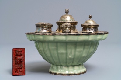 A Chinese celadon bowl with silver inkwell mount, two spectacle cases, a horn seal and a lorgnette, 19/20th C.