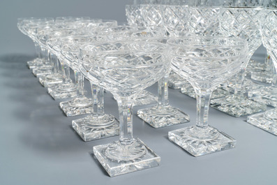 Un ensemble de 50 verres en cristal Val-Saint-Lambert, 20&egrave;me