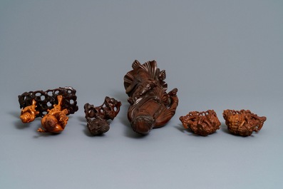 Zes Chinese houten figuren, 19/20e eeuw