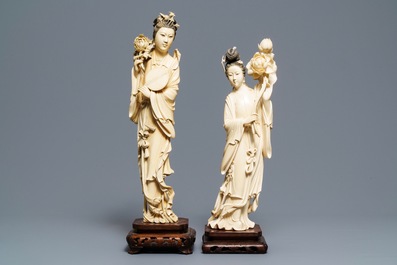 Deux grandes figures de femmes aux fleurs en ivoire, Chine, 19&egrave;me
