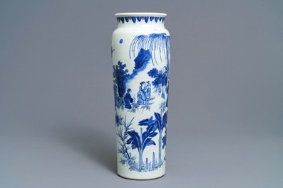 A fine Chinese blue and white sleeve vase with figural design all-round, Transitional period