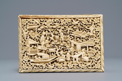 A rectangular Chinese carved ivory casket, Canton, 19th C.