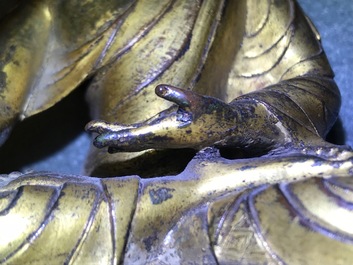 Une figure de Bouddha Shakyamuni en bronze dor&eacute;, Tibet, 15/16&egrave;me