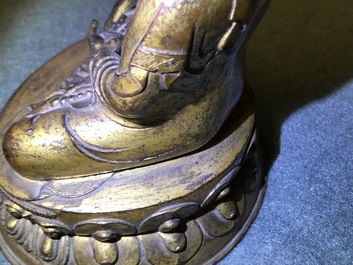 Une figure de Bouddha Shakyamuni en bronze dor&eacute;, Tibet, 15/16&egrave;me