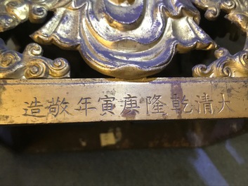 Une figure d'Amitayus en bronze dor&eacute; dat&eacute;e 1770, Sino-Tibet, Qianlong