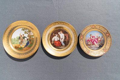 Zes verguld porseleinen borden, diverse manufacturen, 18/19e eeuw