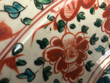 Un plat en porcelaine de Chine polychrome dite 'de Swatow', Ming