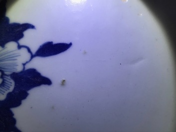 A pair of Chinese blue and white bowls, Yongzheng/Qianlong