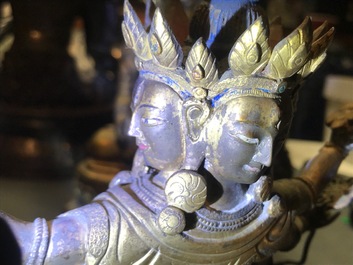 Une figure d'Ushnishavijaya en bronze dor&eacute; incrust&eacute;, Sino-Tibet, 18&egrave;me