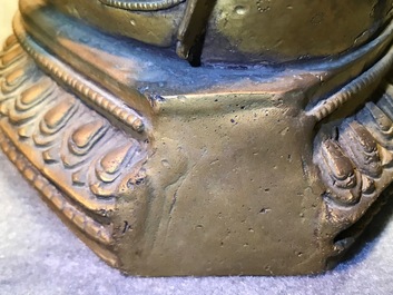 Une figure de Vasudhara en bronze dor&eacute; incrust&eacute;, Tibet ou N&eacute;pal, 18/19&egrave;me