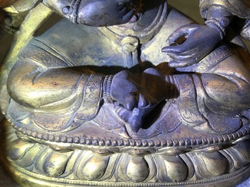 Une figure d'Ushnishavijaya en bronze dor&eacute; incrust&eacute;, Sino-Tibet, 18&egrave;me