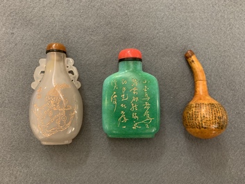 Twelve Chinese jade, agate and lacquer snuff bottles, 19/20th C.