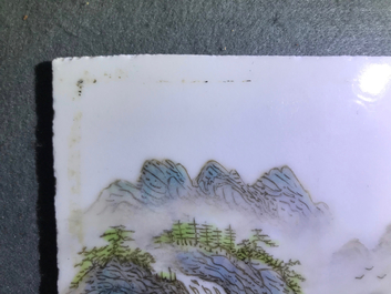 Quatre plaques de forme carr&eacute; en porcelaine de Chine qianjiang cai, 20&egrave;me