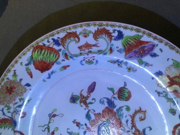 Two Chinese famille rose 'Pompadour' dishes, Qianlong