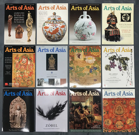 Un lot de catalogues sur l'art chinois d'Eskenazi, Spink &amp; Son, Sotheby's et autres et 33 magazines Arts of Asia
