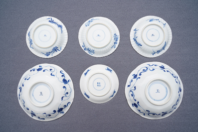 Une collection vari&eacute;e en porcelaine de Chine bleu et blanc, Kangxi
