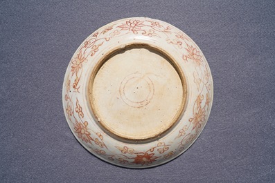 A varied collection of Chinese porcelain, Ming and later