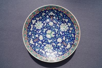A Chinese famille rose jardini&egrave;re, two dishes and a covered bowl, 19/20th C.