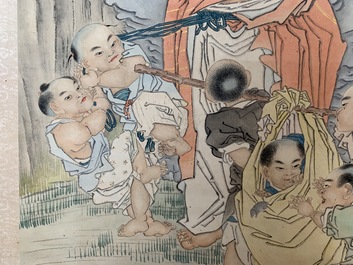 Shen Zhaohan (Xinhai) (China, 1855 - 1941): Bouddha aux enfants, encre et couleurs sur papier, mont&eacute; en rouleau